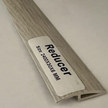 A close up of the end cap for a reducer